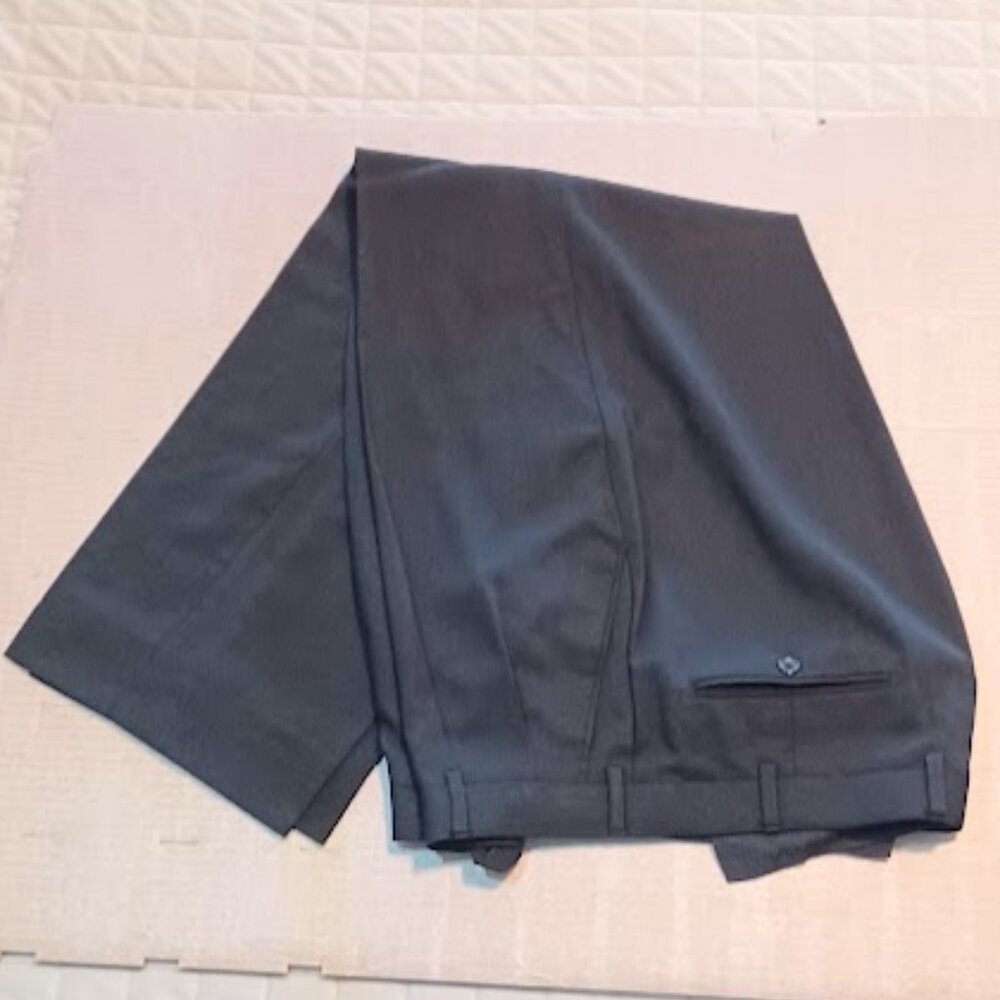 Emanuel Ungaro Men's wool black dress pants double pleated, 40W